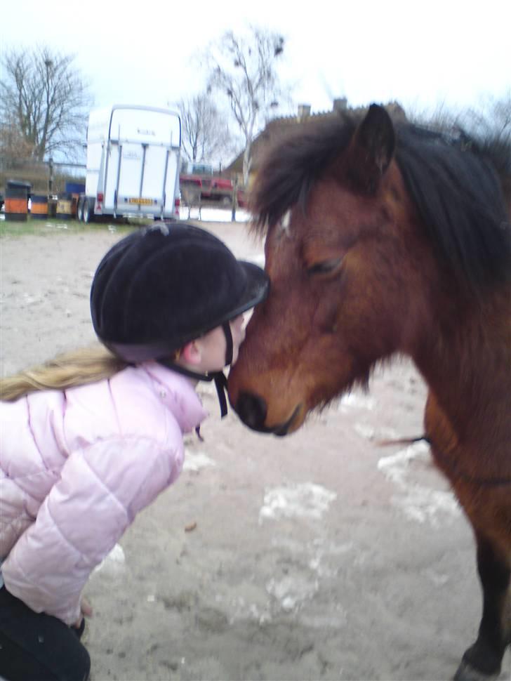 Billeder Af Sigurd, mig Marco, Petra & Signe - Kys, kys! billede 46