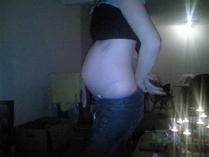 Min baby mave/Scanning´s billeder <3 - Fra Sebtember´09 (?)
 Lidt flytte rod i baggrunden .. :D billede 8