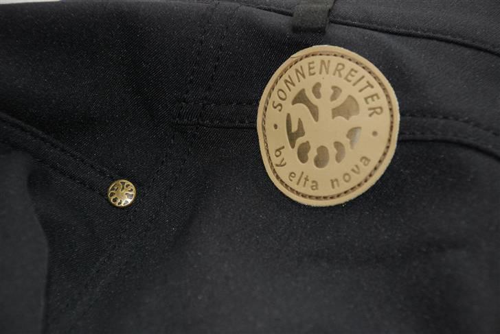 Camillas Fashion...  - 1 af mine tre par Sonnenreiter ridebukser :) 
1 par New Thermo-Reiter II
1 par New Selfoss
1 par Apart II

 billede 11