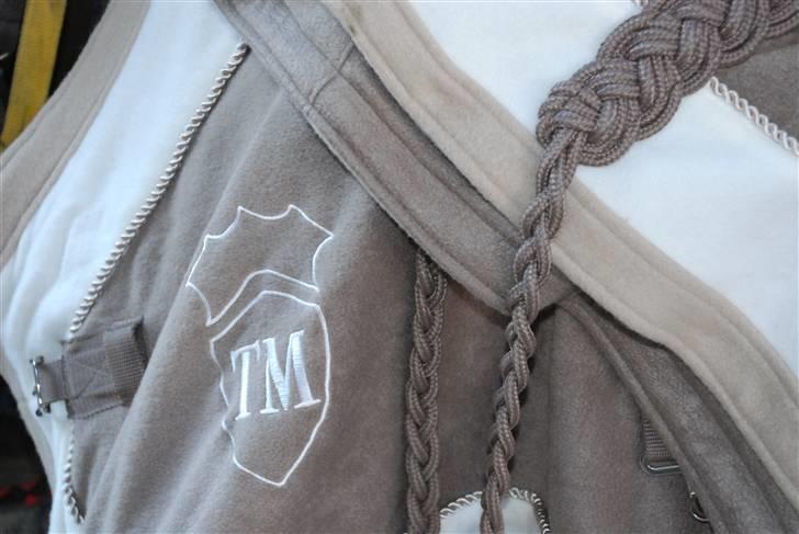 Camillas Fashion...  - 1 af mine mange tæpper xD Jeg er en tæppefreak! 
TM tæppe fra Hööks. billede 30