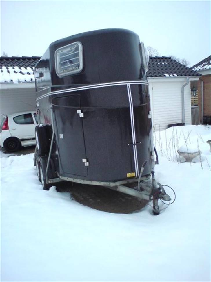 Camillas Fashion...  - Min nye trailer :) 
Der kommer nogle bedre billeder senere. 
men det er en Variant Rubin II eller en Variant Diamant, jeg er ikke helt sikker endnu xD billede 36