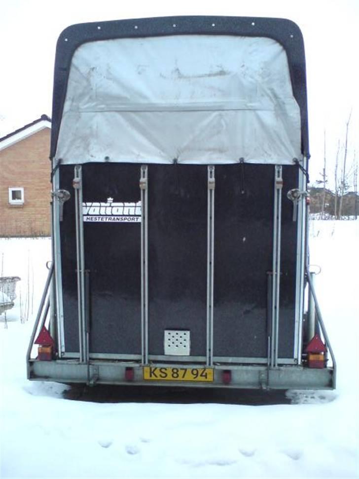 Camillas Fashion...  - Min nye trailer :) 
Der kommer nogle bedre billeder senere. 
men det er en Variant Rubin II eller en Variant Diamant, jeg er ikke helt sikker endnu xD billede 38