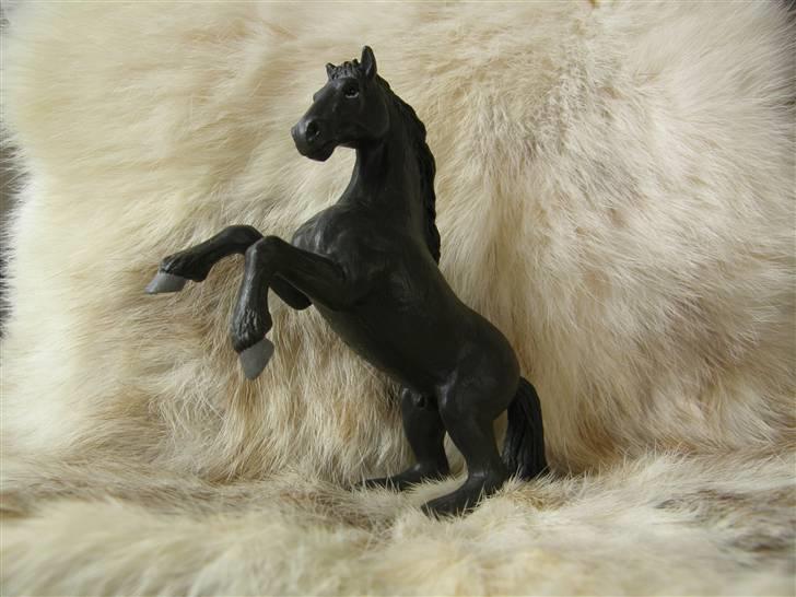 Mine Schleich Dyr - Navn: Morgan Race: Morgan Køn: Vallak Alder: 17 år billede 36