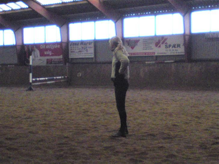 Springning på Brædstrup rideskole d. 31 Marts 10 - Helene (ridelærer) billede 57