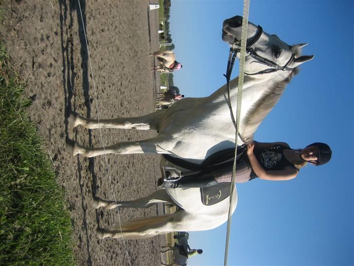 Ridelejr på søborggård 2007 - Lidt afslapning :D... billede 4