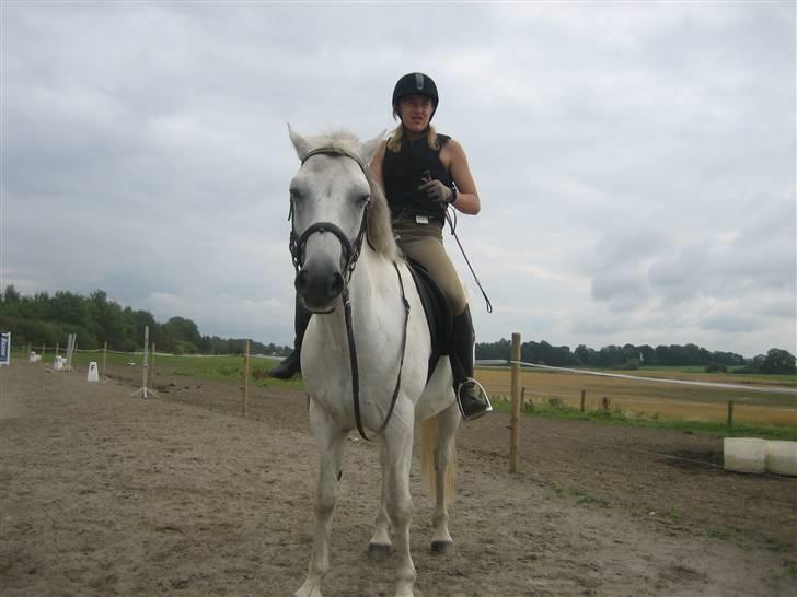 Ridelejr på søborggård 2007 - Ej det var hårdt at springe.. billede 15