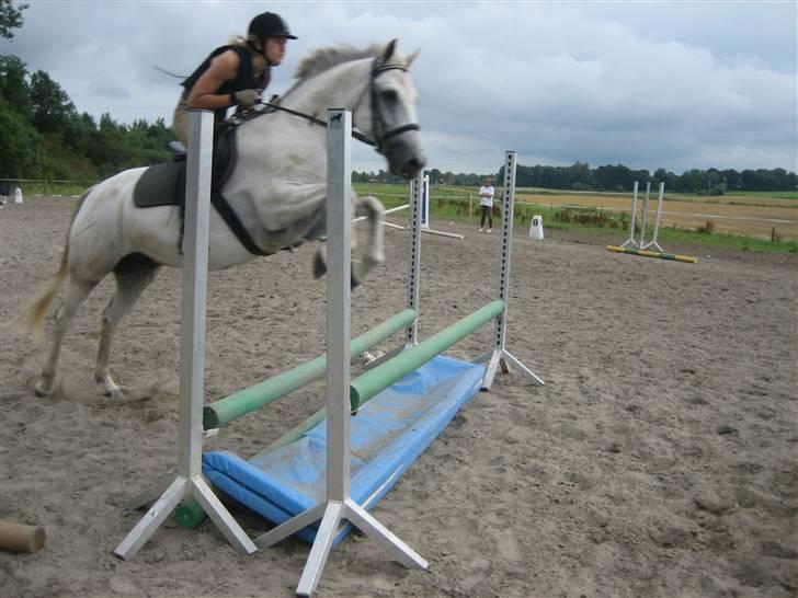 Ridelejr på søborggård 2007 - Sådan nu er det ikke farligt mere.. billede 17
