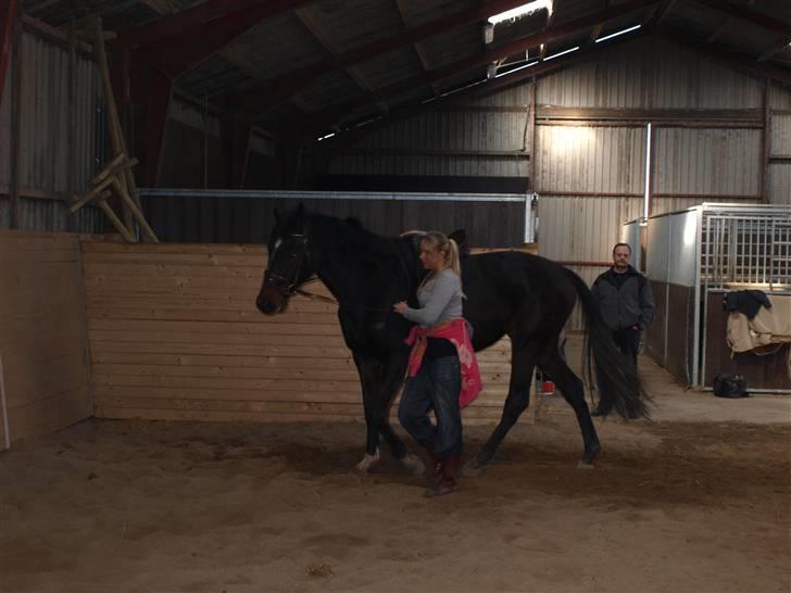 Min 1 tur på lilleskid og hendes nye sadel. billede 5