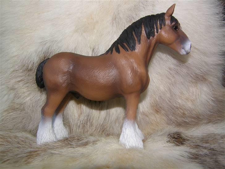 Mine Schleich Dyr - Navn: Leo-Lee. Race: Clydesdale. Køn: Vallak. Alder: 4 år billede 43