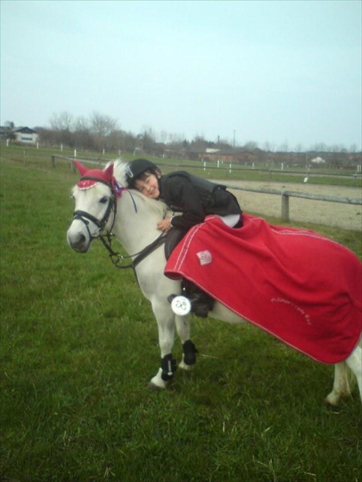 Lucky - Super-seje Lucky
Efter to nul-runder.... billede 6