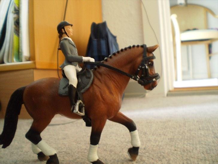 Hannoveraner All Horse´sDream Come True (Wonder) (Schleich) - Til dressur stævne billede 13