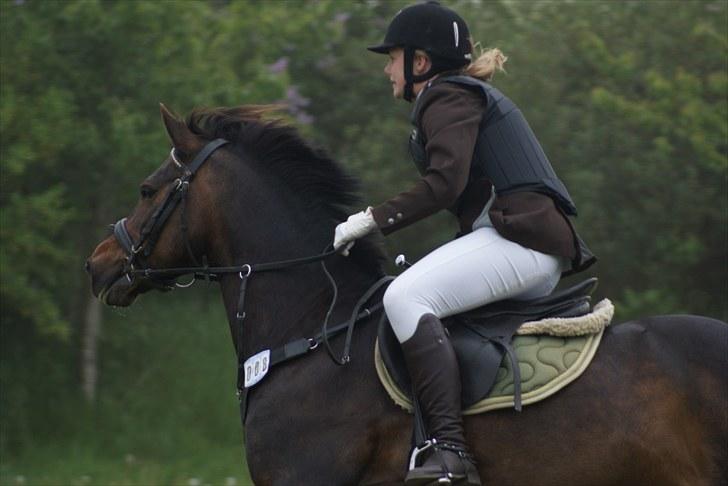 Charlotte og Destiny. billede 1