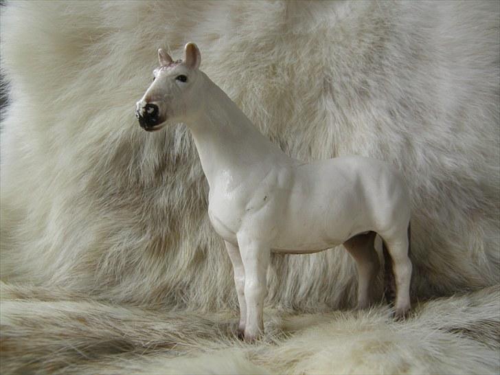 Mine Schleich Dyr - Navn: Nesta Race: Ukendt Køn: Hoppe Alder: 13 år billede 102