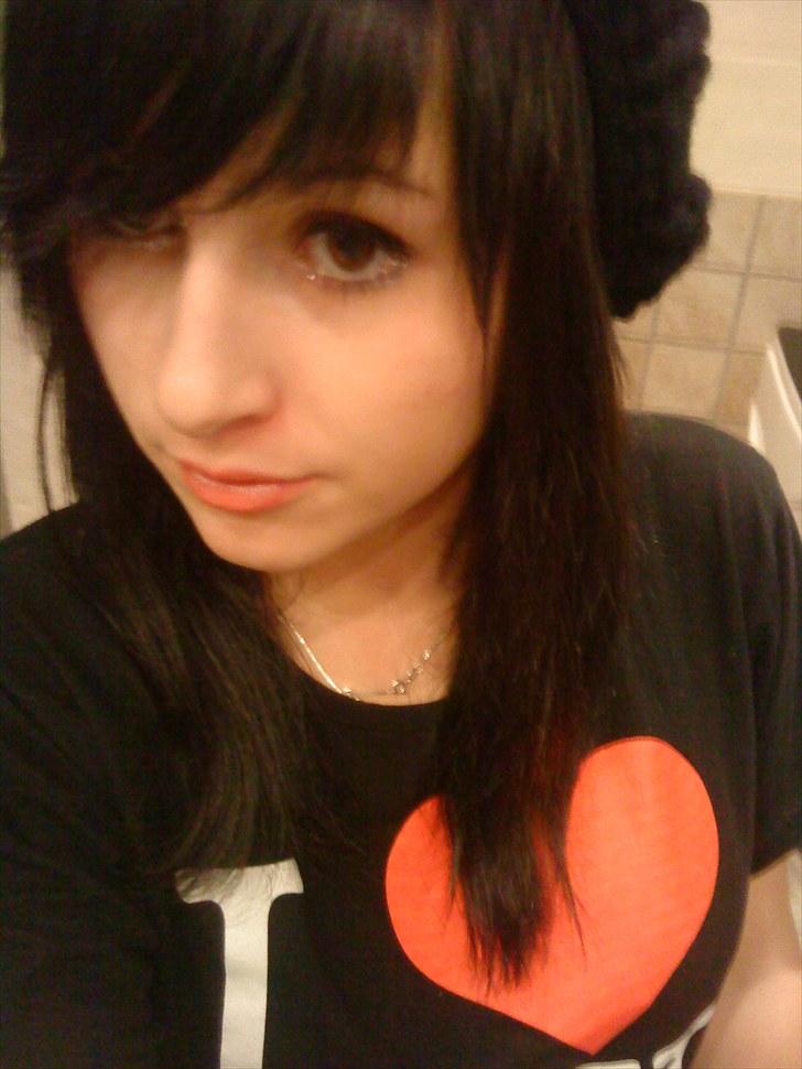 Mit håreventyr :D - 7. Helt sort hår ;D Super nice :D me likey :D billede 7