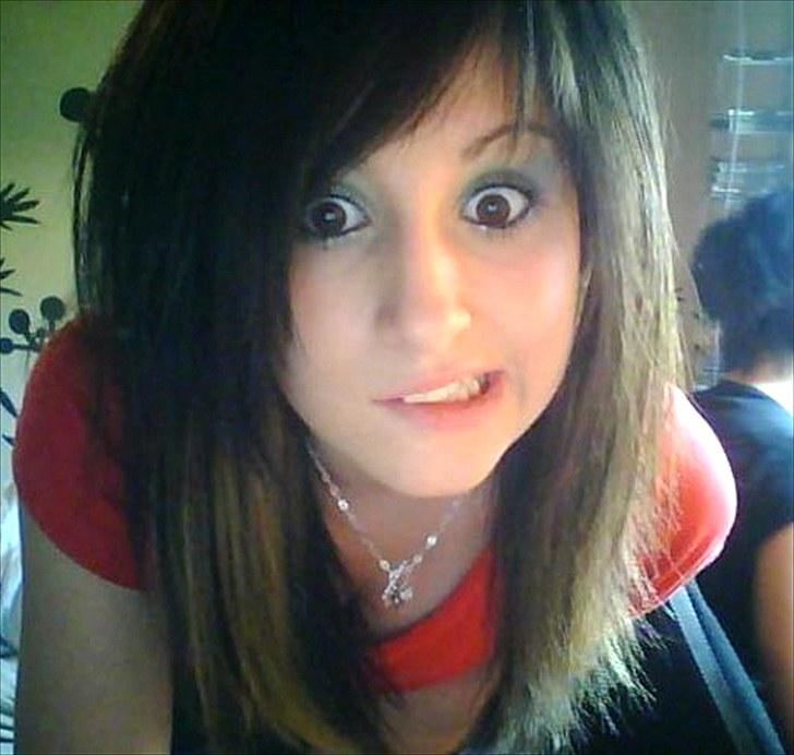 Mit håreventyr :D - 5. Lyse striber :D stadig mørkebrunt :D Mega nice hår synes jeg selv :D billede 5