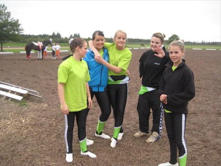 Voltigering <3 - Opvarmning til DM i BIS :D billede 6