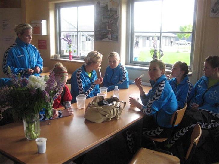 Voltigering <3 - FRUGTSALAT :D

Stævne i hvidovre :D billede 27