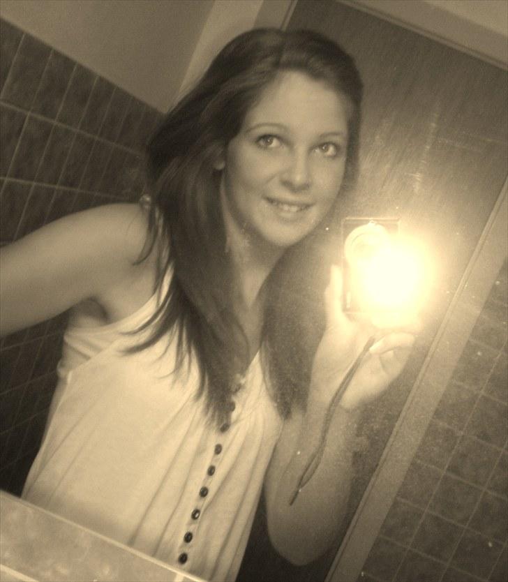 Ida Hansen (; billede 3