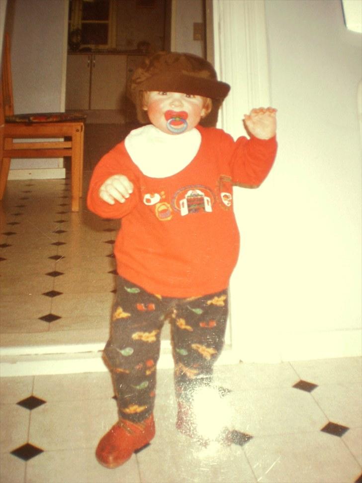 Ida Hansen (; billede 9