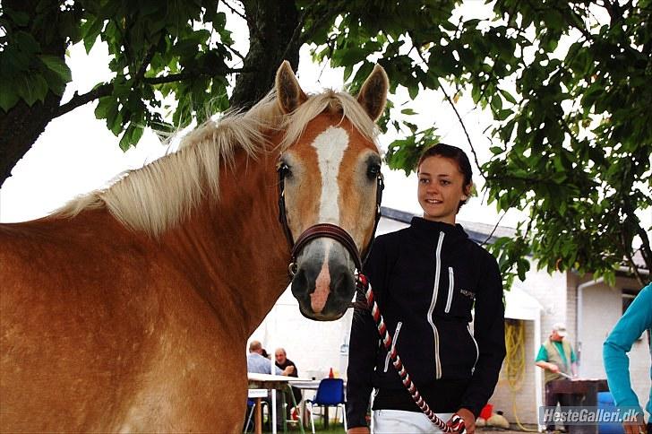 Stabejs* - Du ved ikke hvor meget jeg Elsker dig af hele mit hjerte<3 du er den der betyder alt<3 
- dig stoler jeg aller mest på, du lytter altid og jeg ved du altid vil være min <3 fordi vi passer sammen som nat og dag:) og jeg vil være ved din side ind til den dag en af os siger : farvel gamle ven, vi ses på den anden side af skyrene<3 
love you pony<3 billede 21