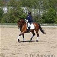 Henriette og La´tug for altid<3<3<3 .