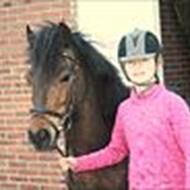 Cille &' ponyo :*** .