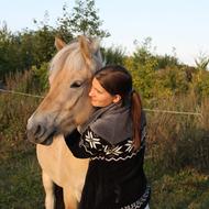 *Anna og guldklumpen Dino*