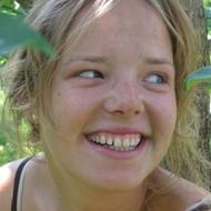 laura lønstrup F