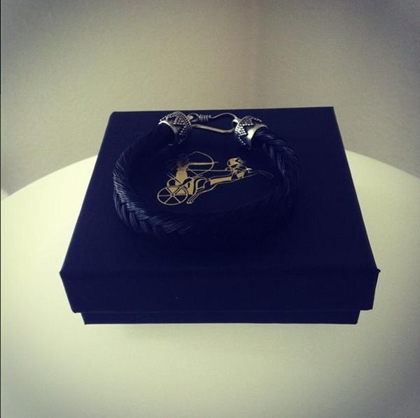 Så ankom mit armbånd..