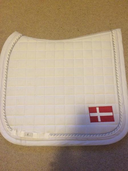 Flag på underlag til D-stævne?