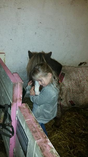 Meget svagsynet.  kig lige