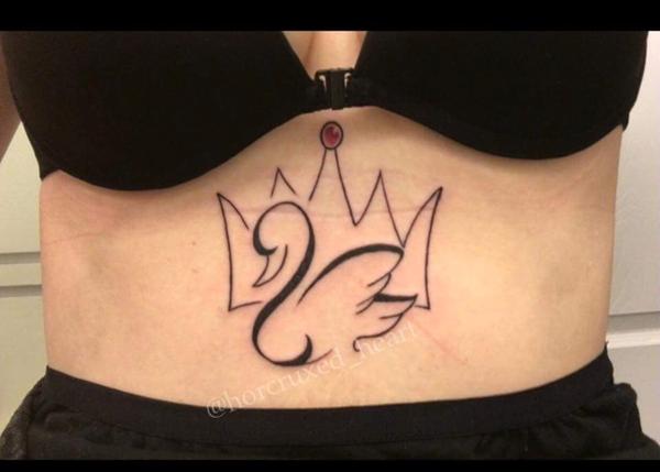Tattoovering m. svane/krone