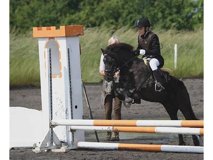 {{currentPhoto.altText}} billede {{currentPhoto.number}}