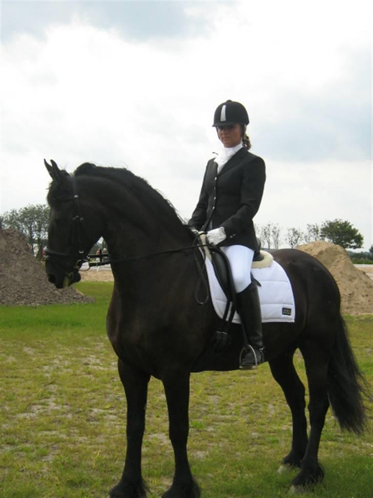 Frieser Umo af banegaarden R.I.P *1998-2011* - Frieser landstævne. billede 7