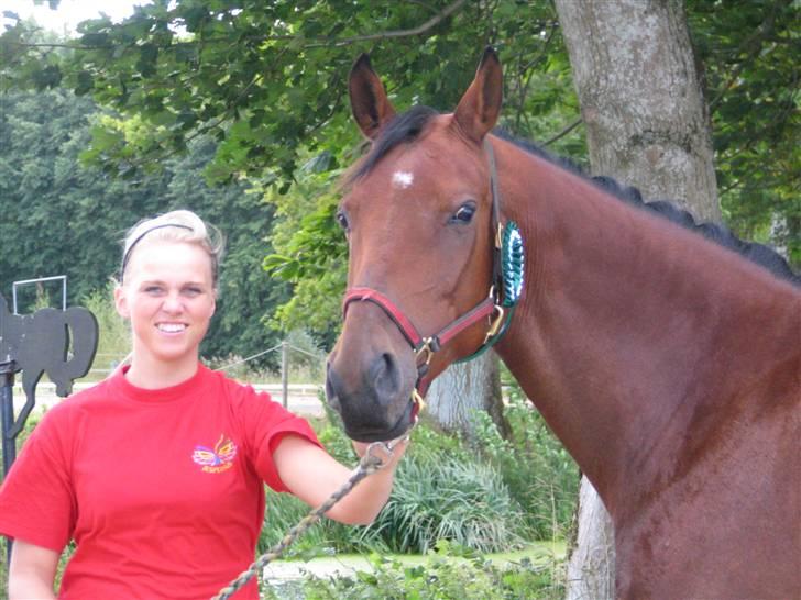 Trakehner Florentine SOLGT - Mig og Florentine efter begynderspring 25/08-07 en god start :) billede 16