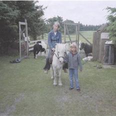 Anden særlig race Minna (død)