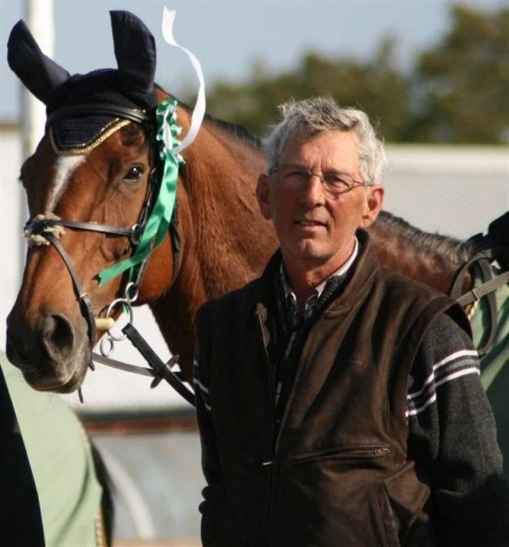 Dansk Varmblod Lirona RDH 3959 - Super-Lirona!!! Nr. 3 i Jubilæums Cuppen KRK Sep. 2007. Selvfølgelig er hun modelhest til nyheden på Heste-Nettet: Se også http://www.heste-nettet.dk/nyheder/3044/ billede 6