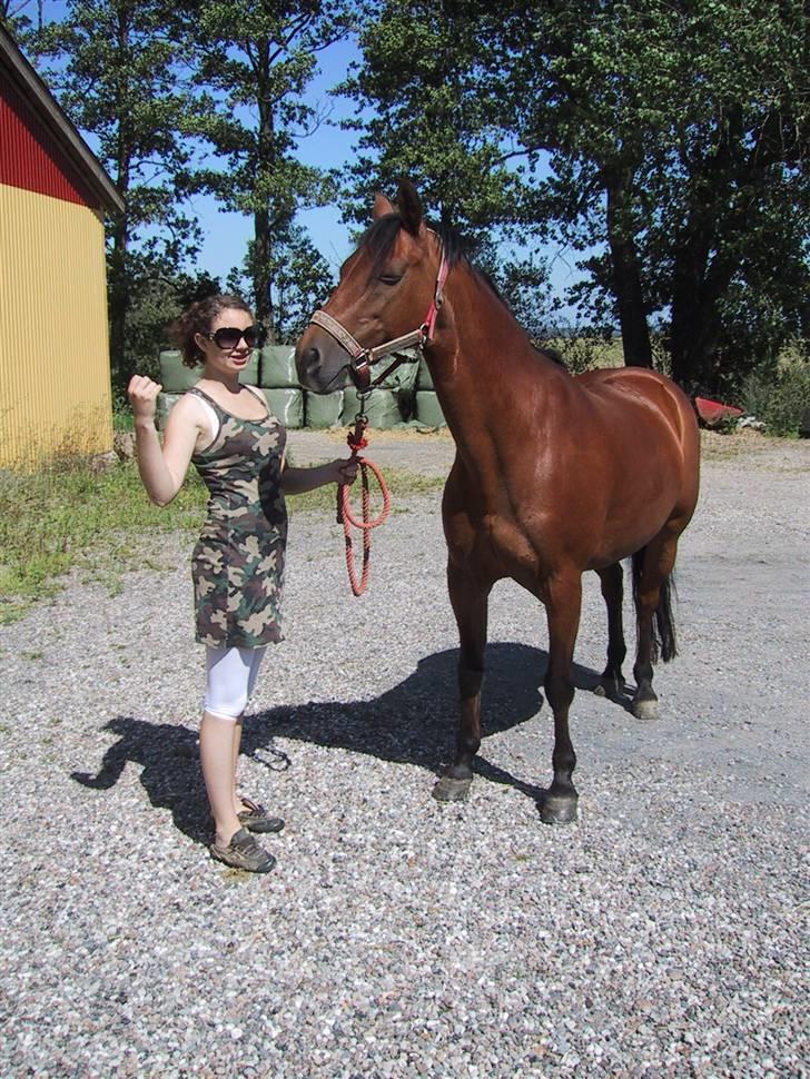 Connemara heisselager dancing lady - jah.. ved ik lige hvad vi laver.. hun ligner en der er ved at dø af grin, og jeg.. øh.. ser bare ekstremt underlig ud på det billede.. det er taget uden vi vidste det.. ;)  billede 20
