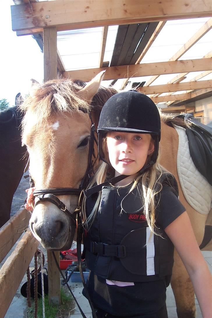 Anden særlig race Tyson <3 Miss ya' <3 - Færdig med ridningen :)  billede 9