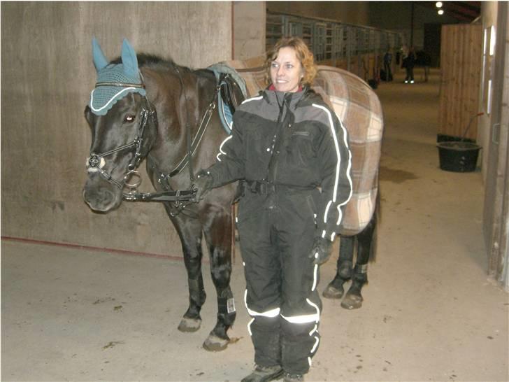 Anden særlig race Trinity C  -  MIn mor holder Trinity mens jeg er ved at gå bane...til sløjfe spring på FHSR 16/11-07 billede 8