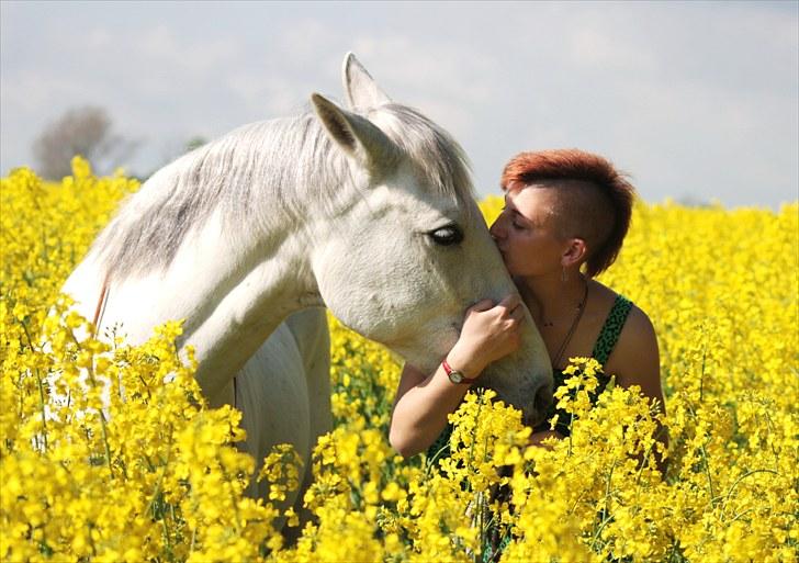 Cruzado Chico - REST IN PEACE MY ANGEL :'( <3 - 1. „De bedste og smukkeste ting i verden kan hverken ses eller røres, de må opleves med hjertet.“.
    foto: far.  d.22/5-2010 billede 1