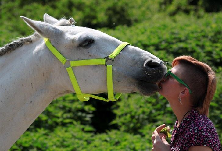 Cruzado Chico - REST IN PEACE MY ANGEL :'( <3 - 2. .. „Den som ikke elsker, lever ikke.“ 
 d.6/6-2010 billede 2