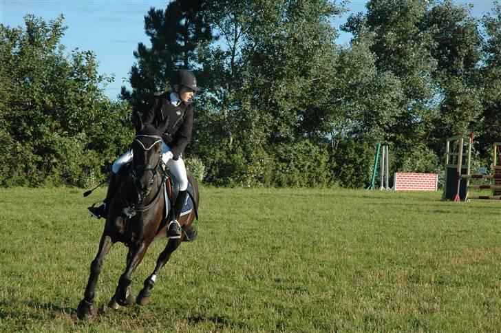 Anden særlig race chico  *solgt*): - chico og mig til stævne billede 5