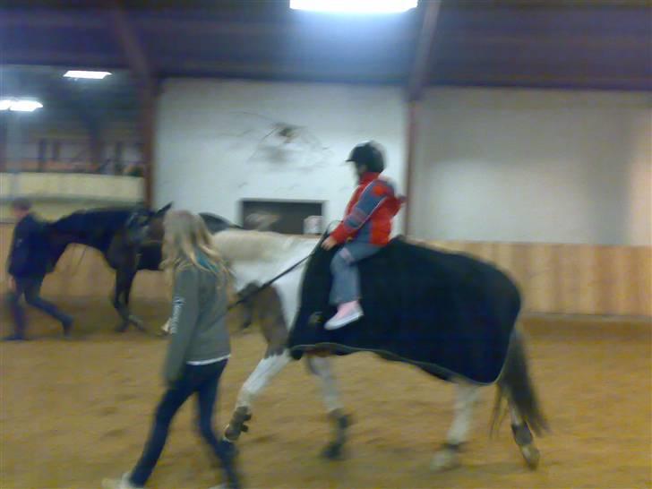 Anden særlig race spirit (tidliger part) :) - de er ved at skride min pony af <´33  billede 18