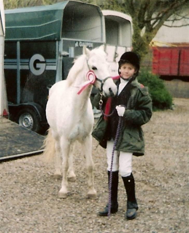 Welsh Pony (sec B) Lyngvejens Ravalla - Ravalla og mig til vores første stævne :D LD eller LC <3 billede 13