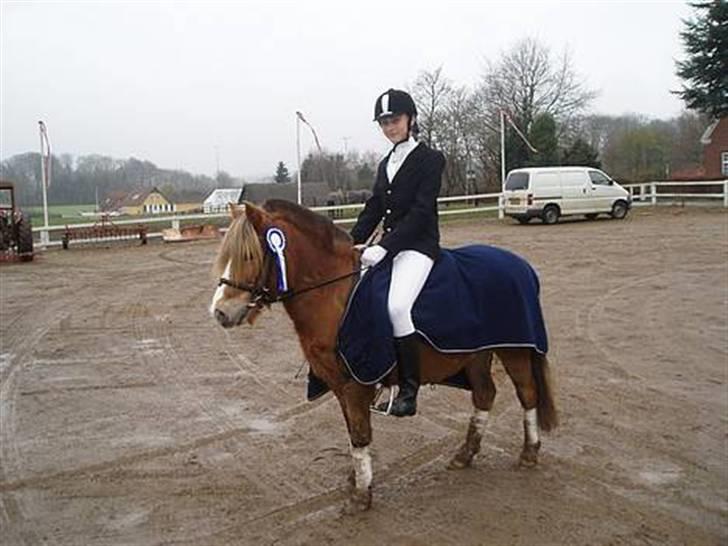 Anden særlig race Tjartie <3 - Vores sidste stævne sammen , 10. dec, 2005 :( <3  billede 12