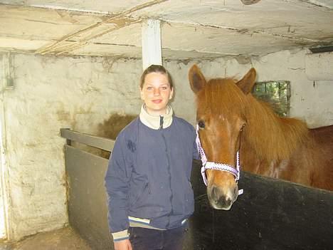 Islænder Nadia *Død* - nadia og jeg, d. 15-5-05 , til stævne . billede 4