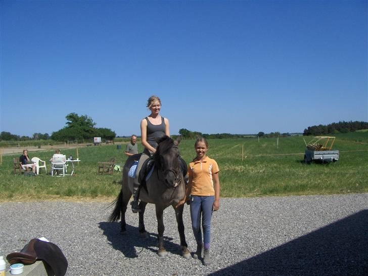 Anden særlig race apollon (solgt) - mig,kristine og min gamle ejer ane, som kom helt fra jylland for at besøge mig.(=08 billede 17