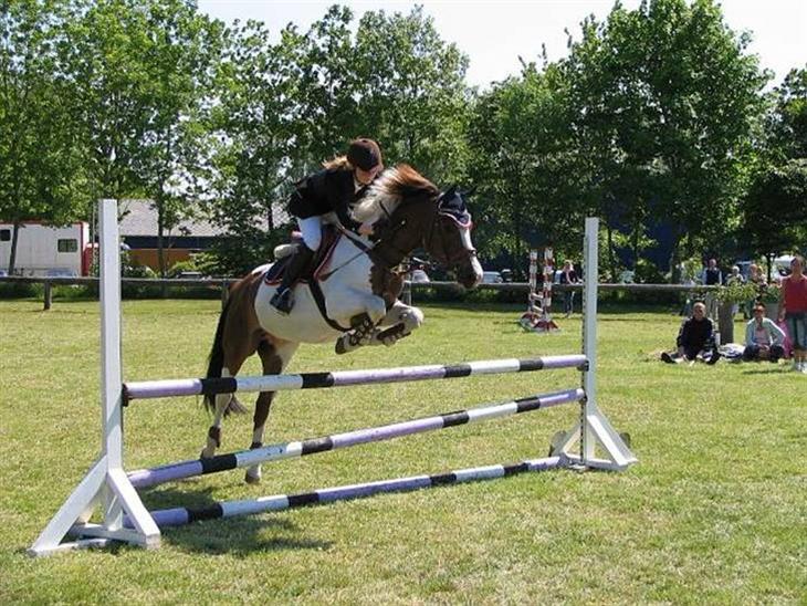 {{currentPhoto.altText}} billede {{currentPhoto.number}}