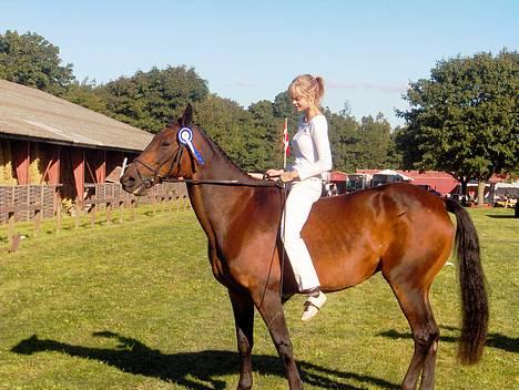 Traver Virina T - Virina og jeg med vores første rosette. Hun fik 7 i helhed.. billede 4